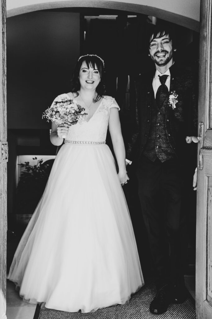 Hochzeitsreportage - Standesamtliche Hochzeit Brautpaar, Gäste, Stimmung, Eventlocation & Rathaus Neuburg a.d. Kammel