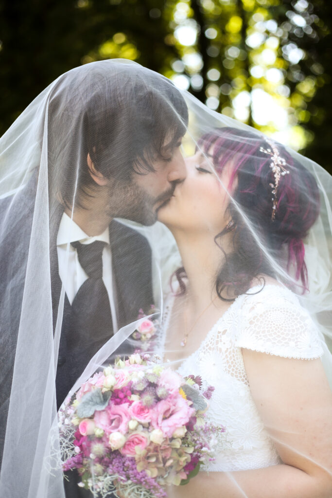Hochzeitsreportage - Standesamtliche Hochzeit Brautpaar, Gäste, Stimmung, Eventlocation & Rathaus Neuburg a.d. Kammel