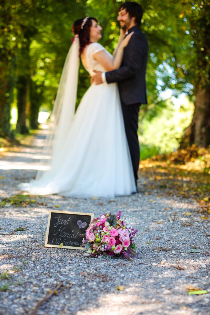 Hochzeitsreportage - Standesamtliche Hochzeit Brautpaar, Gäste, Stimmung, Eventlocation & Rathaus Neuburg a.d. Kammel