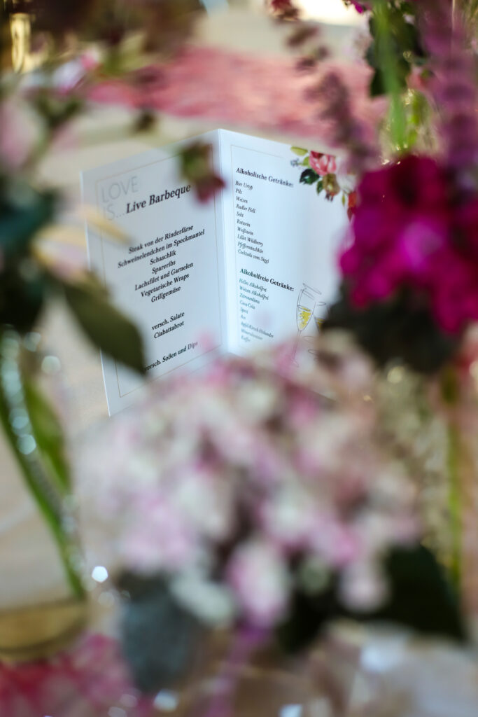 Hochzeitsreportage - Standesamtliche Hochzeit Brautpaar, Gäste, Stimmung, Eventlocation & Rathaus Neuburg a.d. Kammel