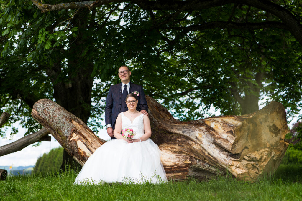 Hochzeitsreportage - Kirchliche Hochzeit Brautpaar, Gäste, Stimmung, Eventlocation & Kirche