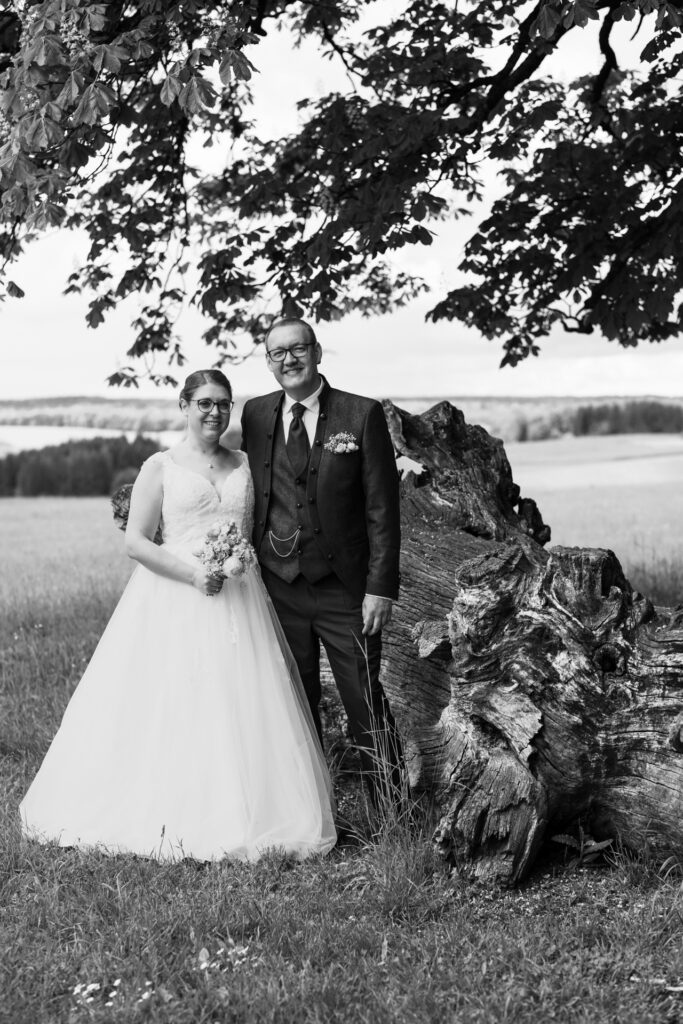 Hochzeitsreportage - Kirchliche Hochzeit Brautpaar, Gäste, Stimmung, Eventlocation & Kirche