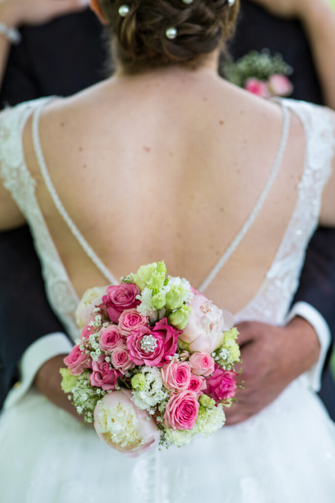 Hochzeitsreportage - Kirchliche Hochzeit Brautpaar, Gäste, Stimmung, Eventlocation & Kirche
