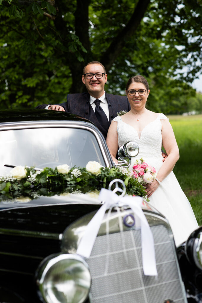Hochzeitsreportage - Kirchliche Hochzeit Brautpaar, Gäste, Stimmung, Eventlocation & Kirche