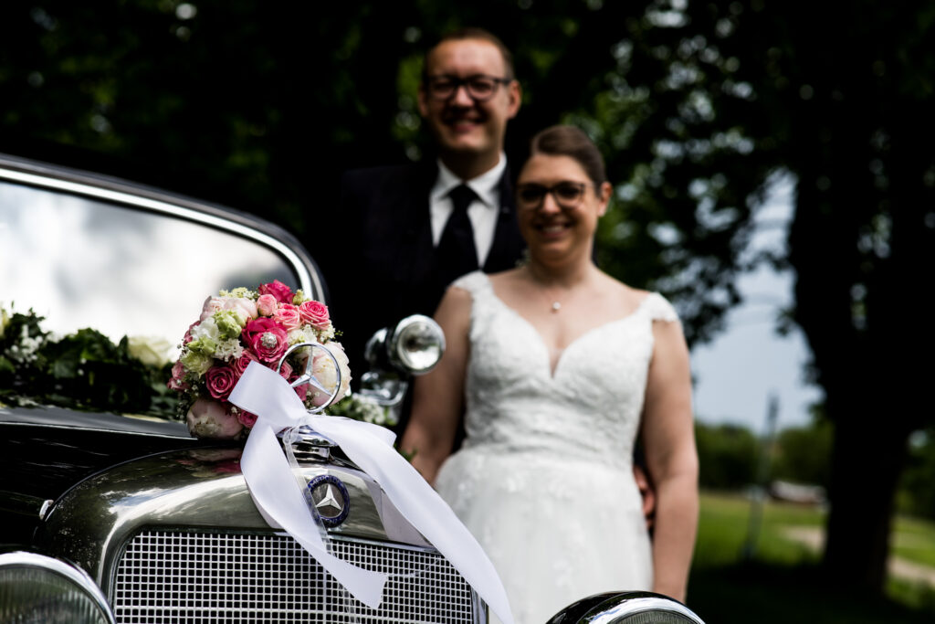 Hochzeitsreportage - Kirchliche Hochzeit Brautpaar, Gäste, Stimmung, Eventlocation & Kirche
