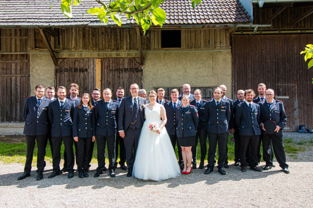 Hochzeitsreportage - Kirchliche Hochzeit Brautpaar, Gäste, Stimmung, Eventlocation & Kirche
