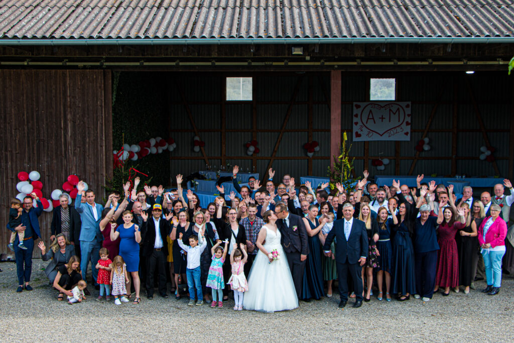 Hochzeitsreportage - Kirchliche Hochzeit Brautpaar, Gäste, Stimmung, Eventlocation & Kirche