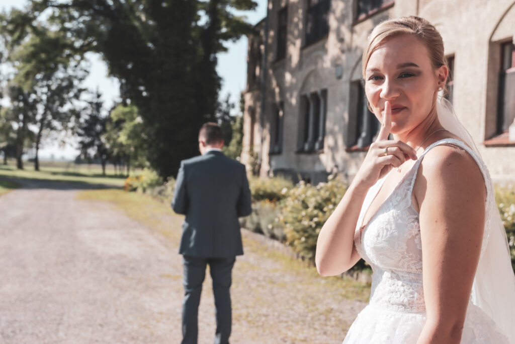 Hochzeitsreportage - Brautpaar, Gäste, Kirche, Eventlocation, Schlossgarten
