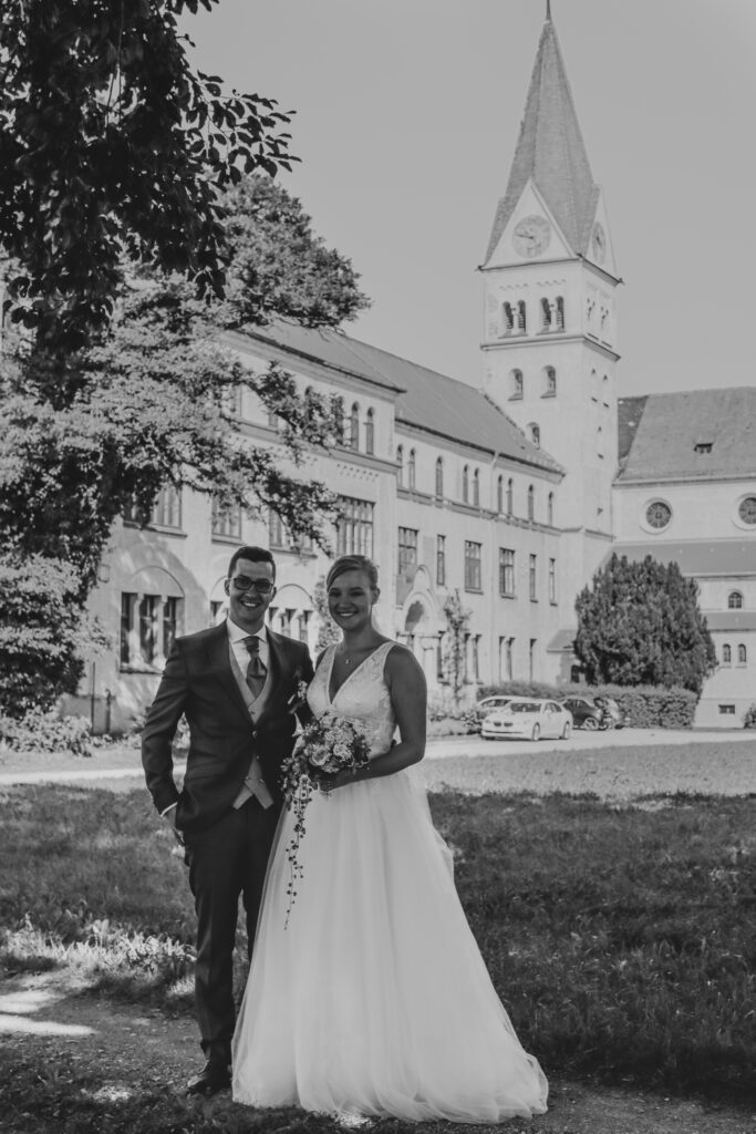 Hochzeitsreportage - Brautpaar, Gäste, Kirche, Eventlocation, Schlossgarten