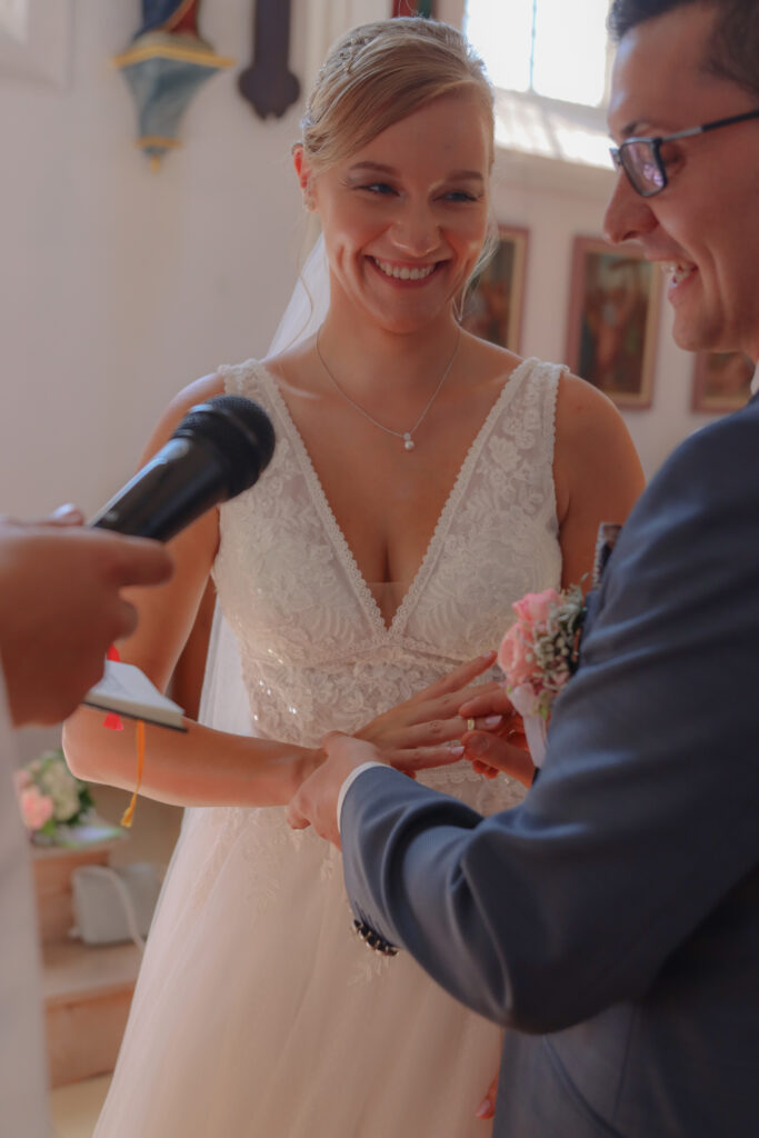 Hochzeitsreportage - Brautpaar, Gäste, Kirche, Eventlocation, Schlossgarten