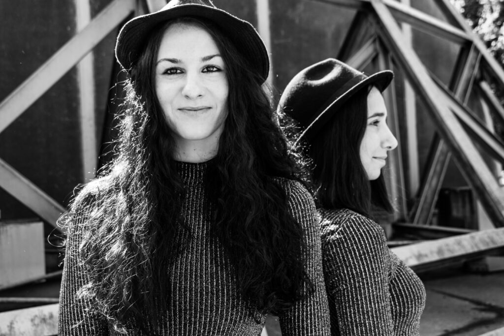 Freundinnen - Sport Reportage - Kampfsport