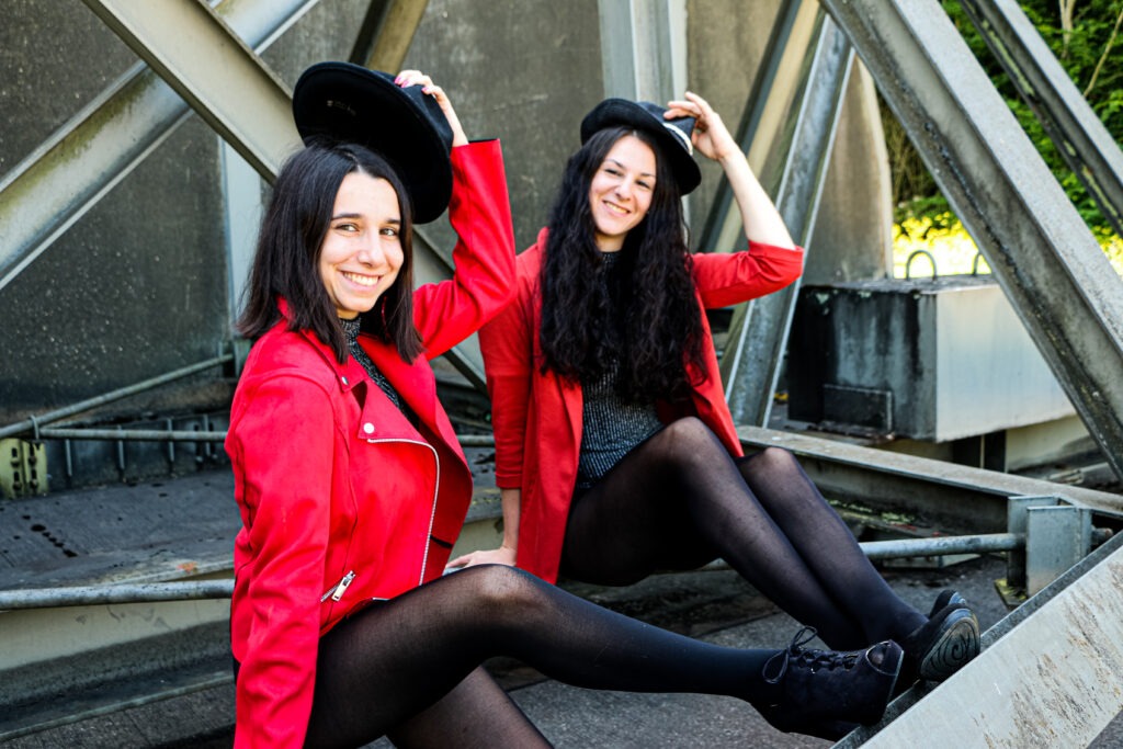 Freundinnen - Sport Reportage - Kampfsport