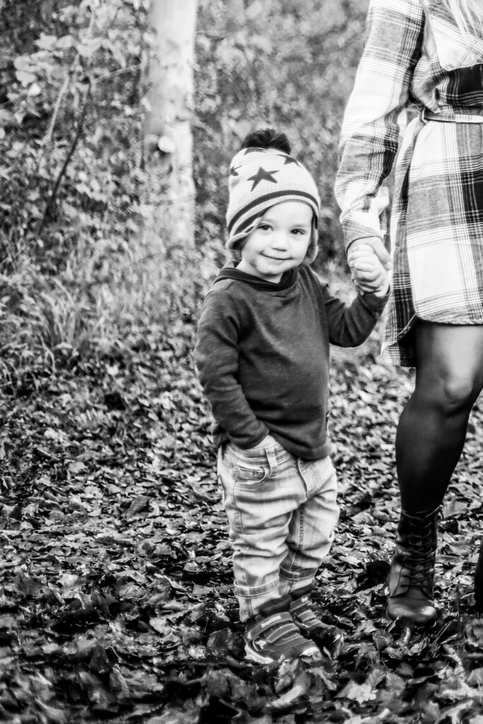 Familienreportage - Kinder & Mutter im Wald