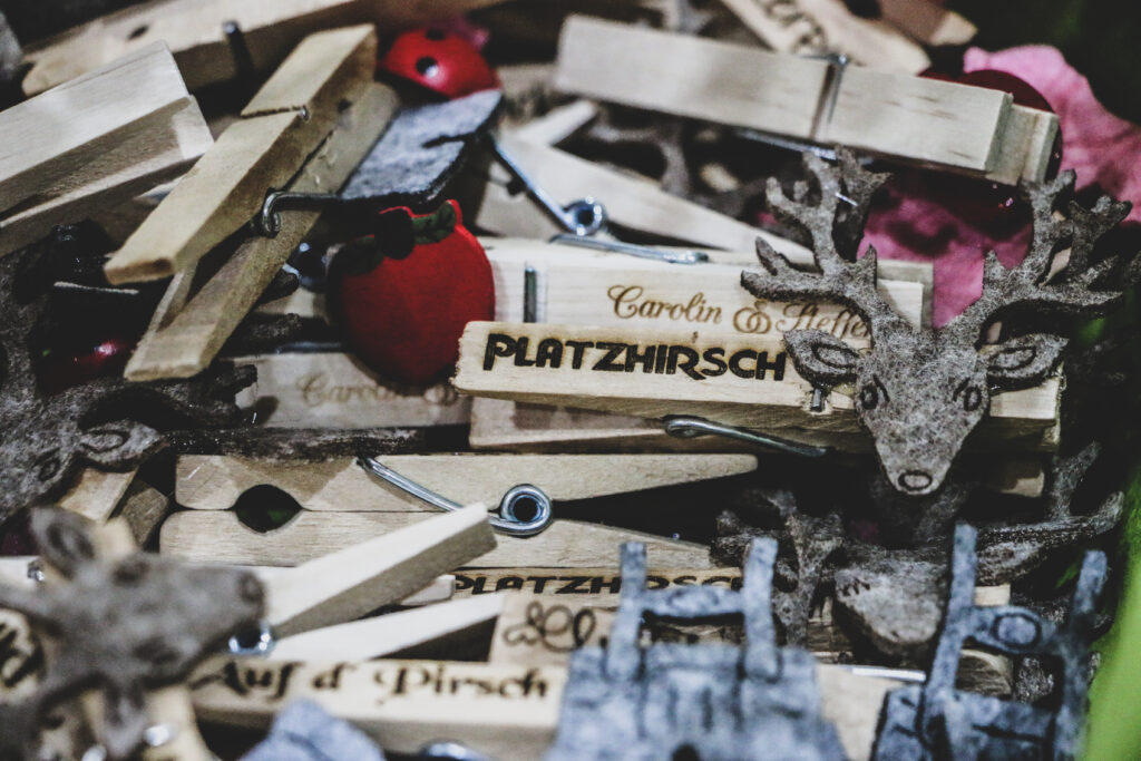 Hochzeitsreportage - Brautpaar - Kirche Jettingen - Eventlocation Edenhausen