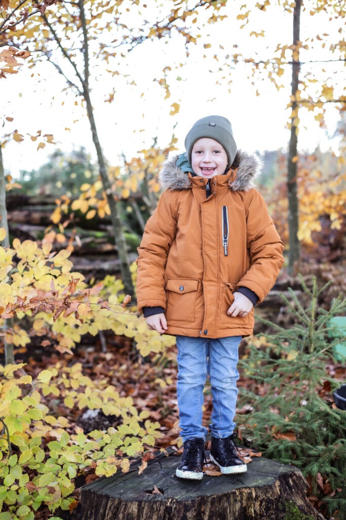 Familienreportage - Kinder & Mutter im Wald