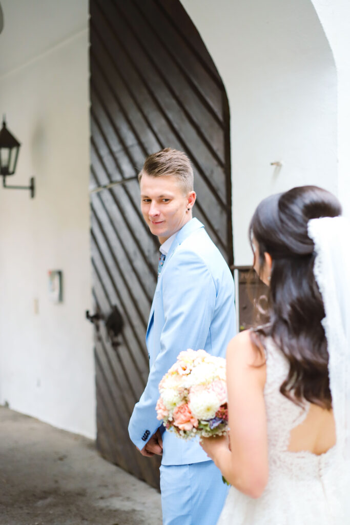 Standesamtliche Hochzeitsreportage - Brautpaar, Gäste, Standesamt, Schlossgarten, Schloss Neuburg a.d. Kammel