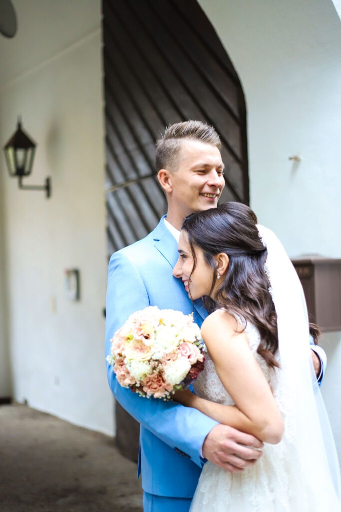 Standesamtliche Hochzeitsreportage - Brautpaar, Gäste, Standesamt, Schlossgarten, Schloss Neuburg a.d. Kammel