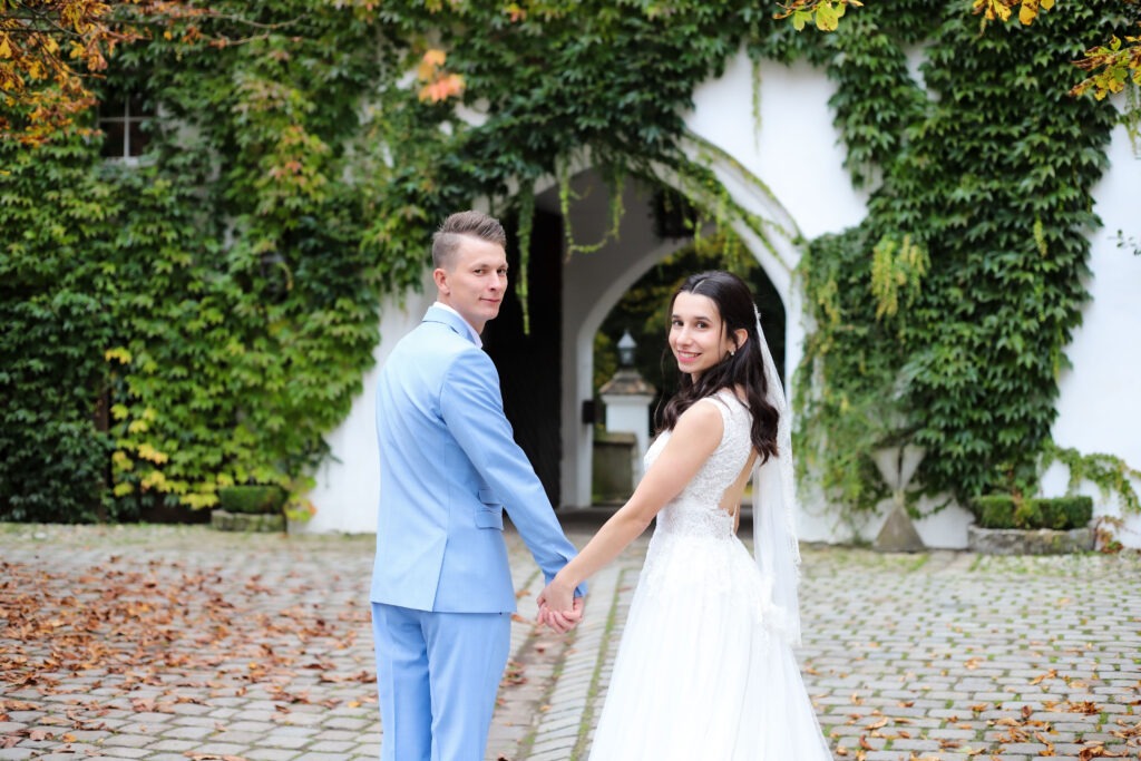 Standesamtliche Hochzeitsreportage - Brautpaar, Gäste, Standesamt, Schlossgarten, Schloss Neuburg a.d. Kammel