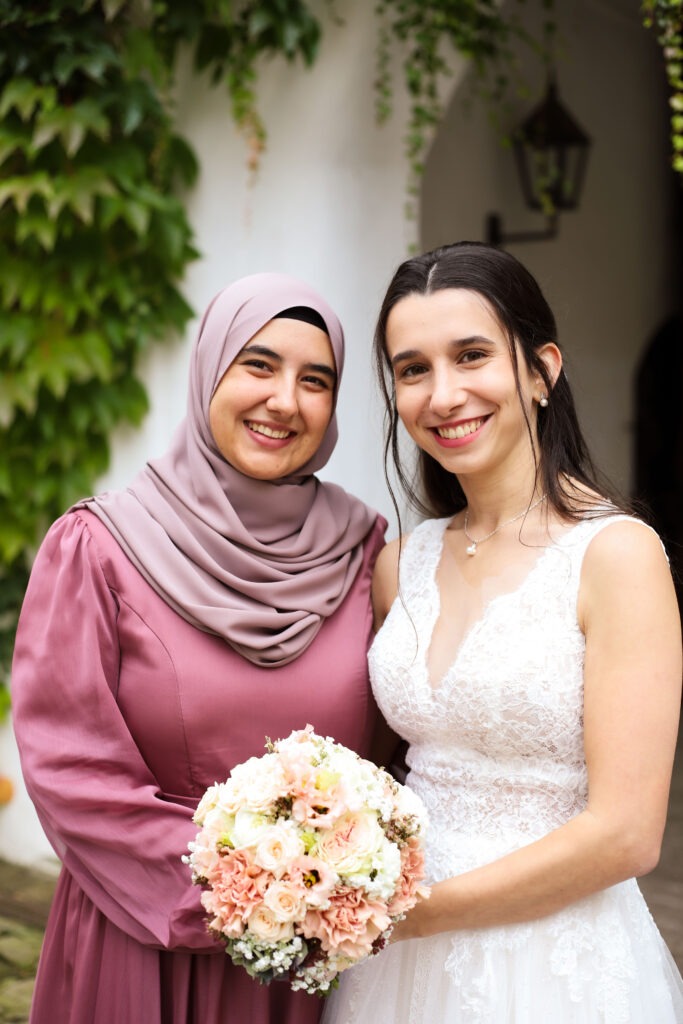 Standesamtliche Hochzeitsreportage - Brautpaar, Gäste, Standesamt, Schlossgarten, Schloss Neuburg a.d. Kammel