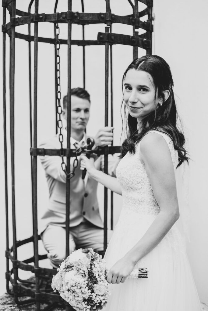 Standesamtliche Hochzeitsreportage - Brautpaar, Gäste, Standesamt, Schlossgarten, Schloss Neuburg a.d. Kammel