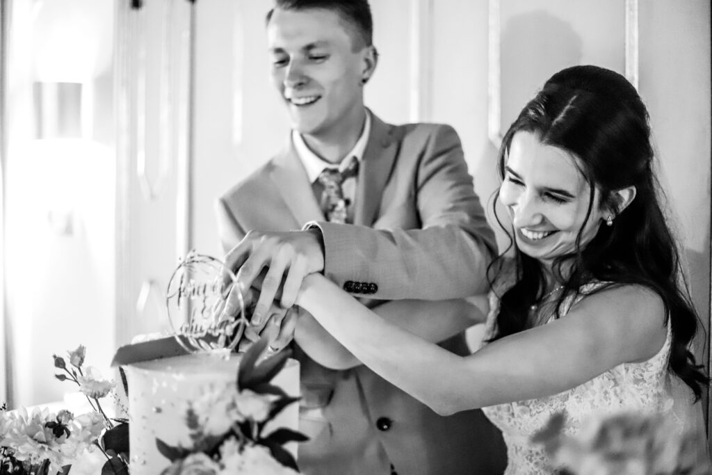 Standesamtliche Hochzeitsreportage - Brautpaar, Gäste, Standesamt, Schlossgarten, Schloss Neuburg a.d. Kammel