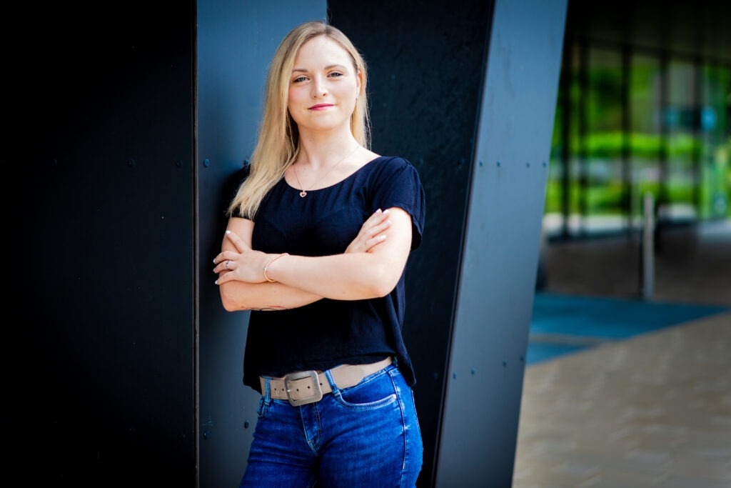 Business Bilder Janine - Portrait & Ganzkörper