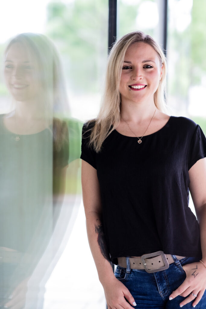 Business Bilder Janine - Portrait & Ganzkörper