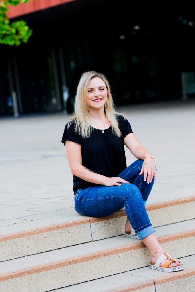 Business Bilder Janine - Portrait & Ganzkörper