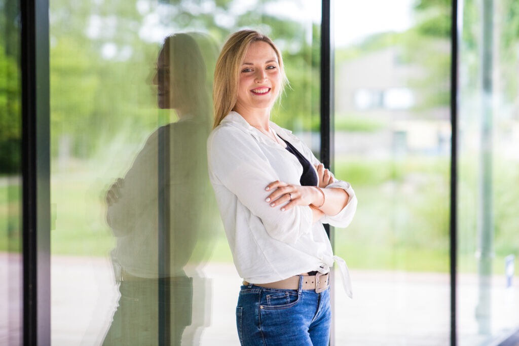 Business Bilder Janine - Portrait & Ganzkörper