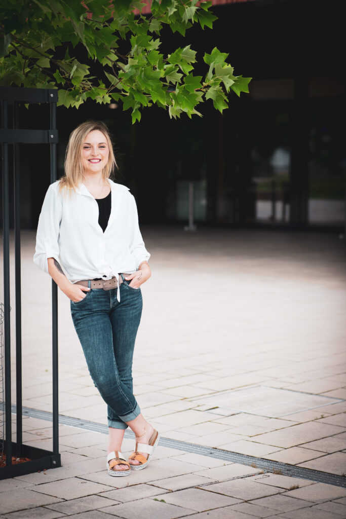 Business Bilder Janine - Portrait & Ganzkörper